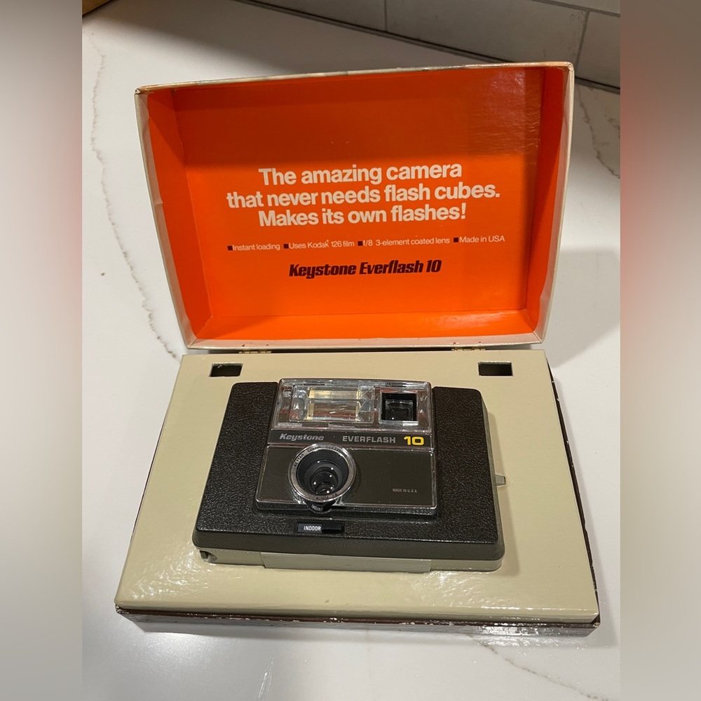 Keystone Everflash 10 - Instant Loading Electronic Flash Camera In Box Untested